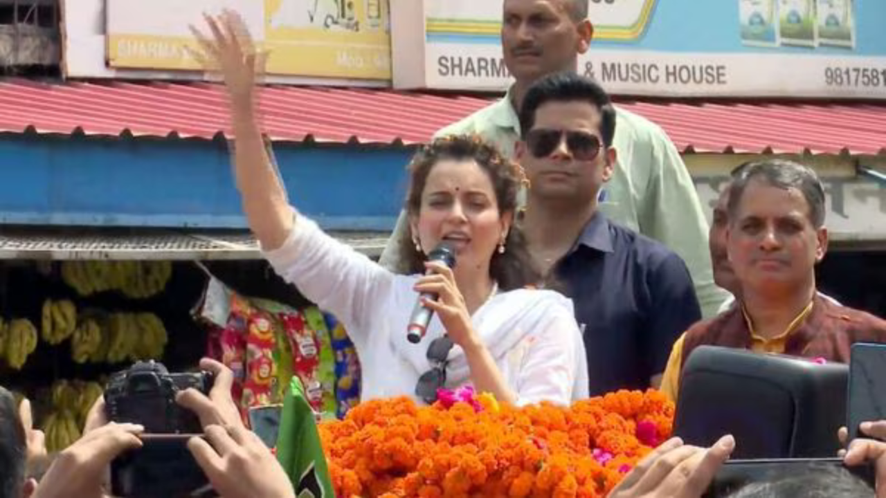 Kangana Ranaut Begins Lok Sabha Election Campaign In Mandi With Roadshow (Image Credit: PTI)