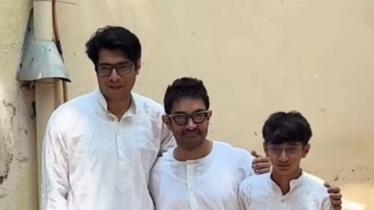 ​Aamir Khan Captured Distributing Sweets To Fans With Sons Junaid Khan, Azad Khan On Eid, See pics