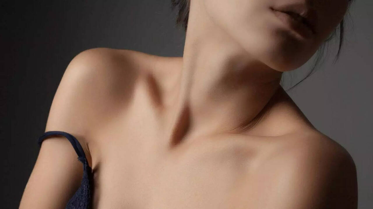 Keep Your Neck And Décolleté Area Shining With These 10 Body Care Tips