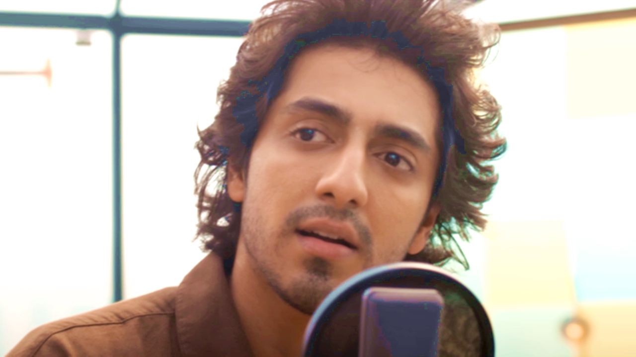 Ahaan Panday's Saiyaara: A Guide for Nepo Kids on How to Deviate from ...