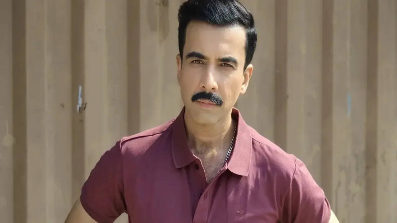 naveen-kasturia-showbiz-reality-mistreatment-crew