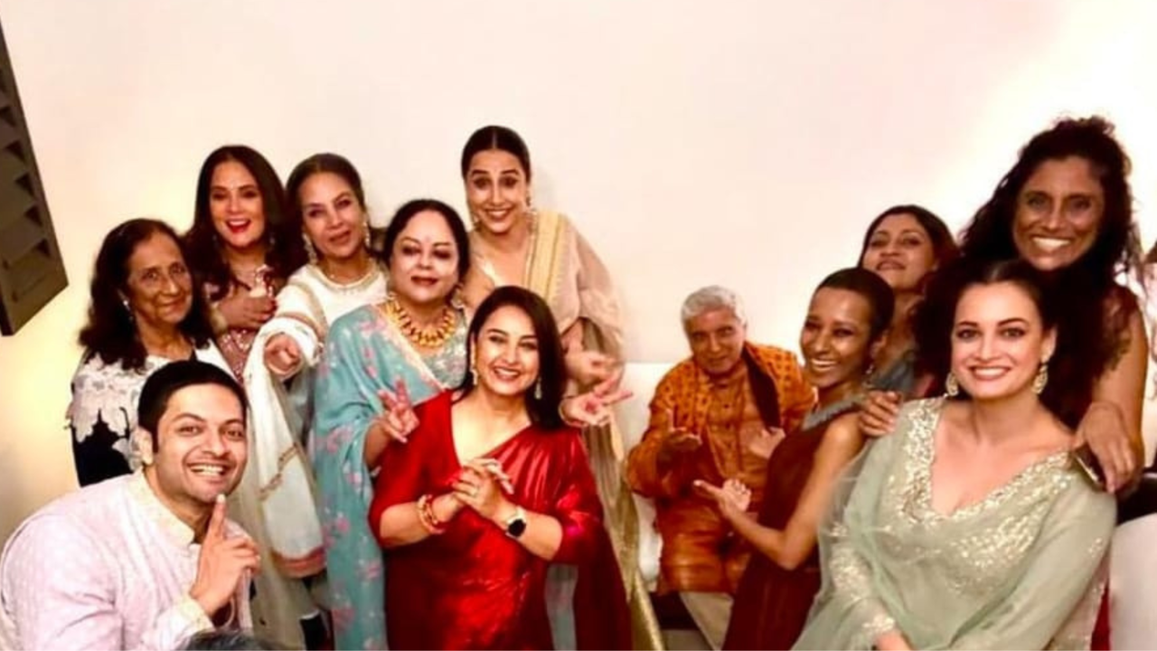 shabana-azmi-diwali-celebration-vidya-balan-konkona-sen-sharma
