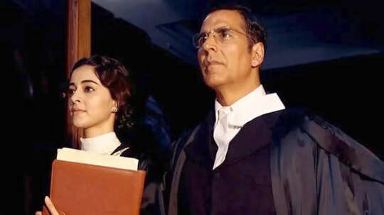 Ananya Panday and Akshay Kumar in Kesari Chapter 2