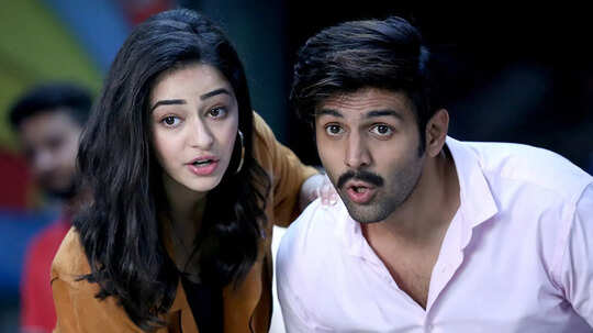 Ananya Panday and Kartik Aaryan in Pati Patni Aur Woh