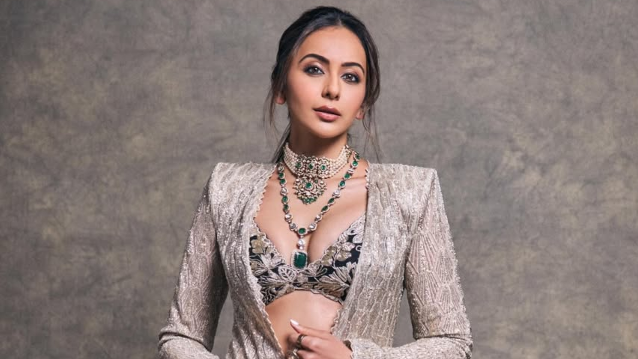 rakul-preet-singh-paid-pr-stunts-karma