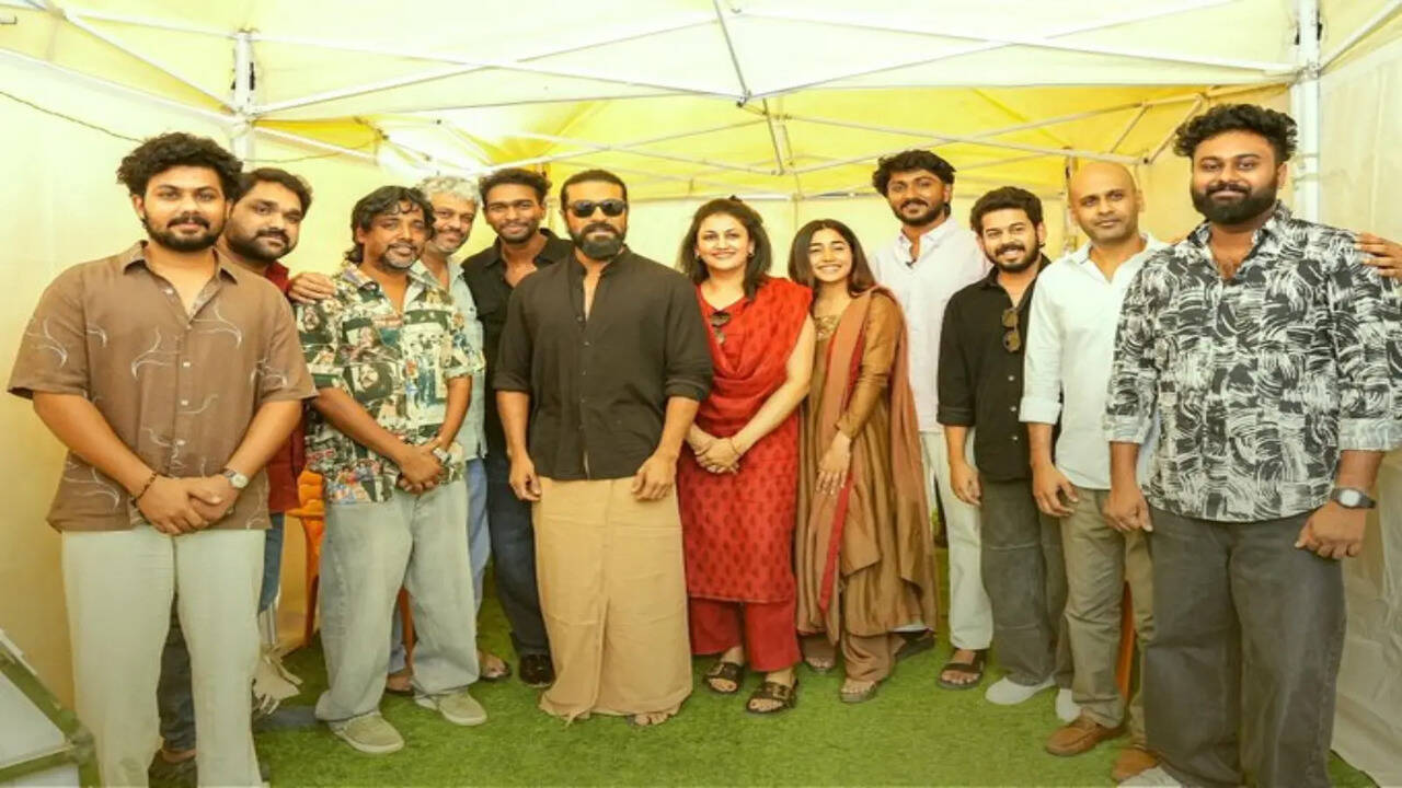 Vaazha 2 Telugu Launch: Ram Charan Interacts with the Team Behind the ...