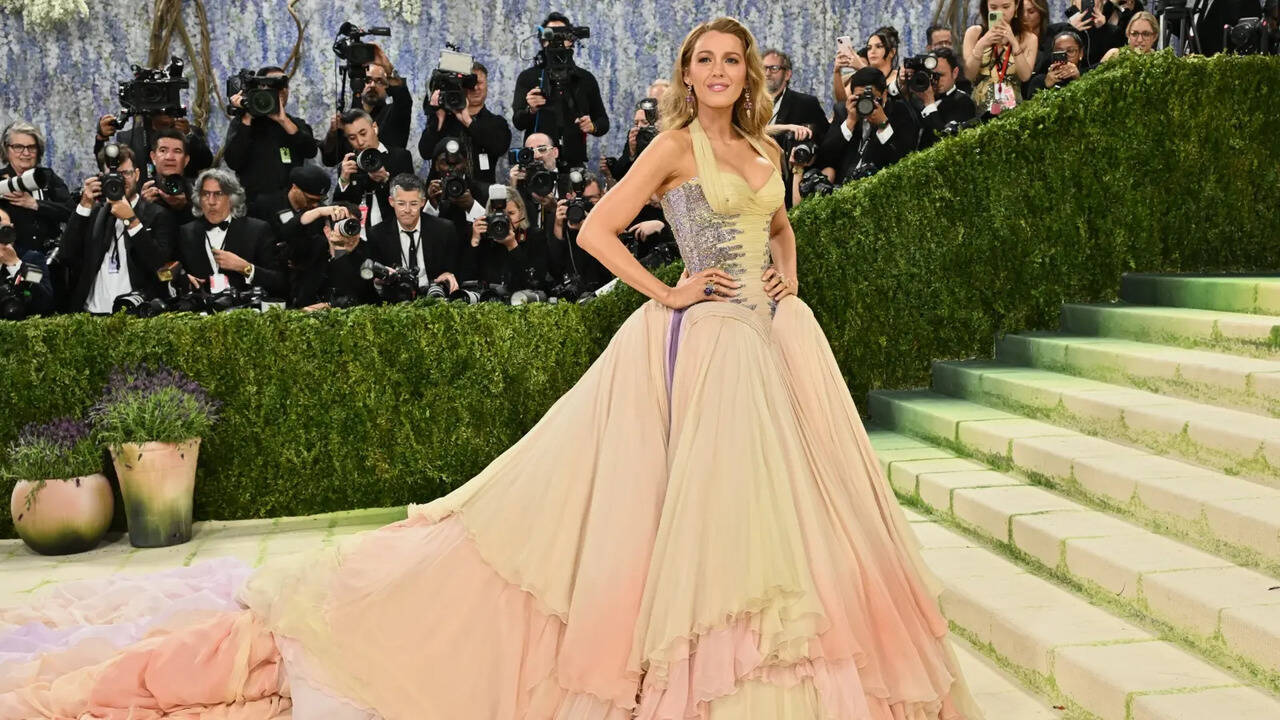 Blake Lively Returns to the Met Gala Following Resolution of Conflict with  It Ends With Us Co-Star Justin Baldoni | Zoom TV