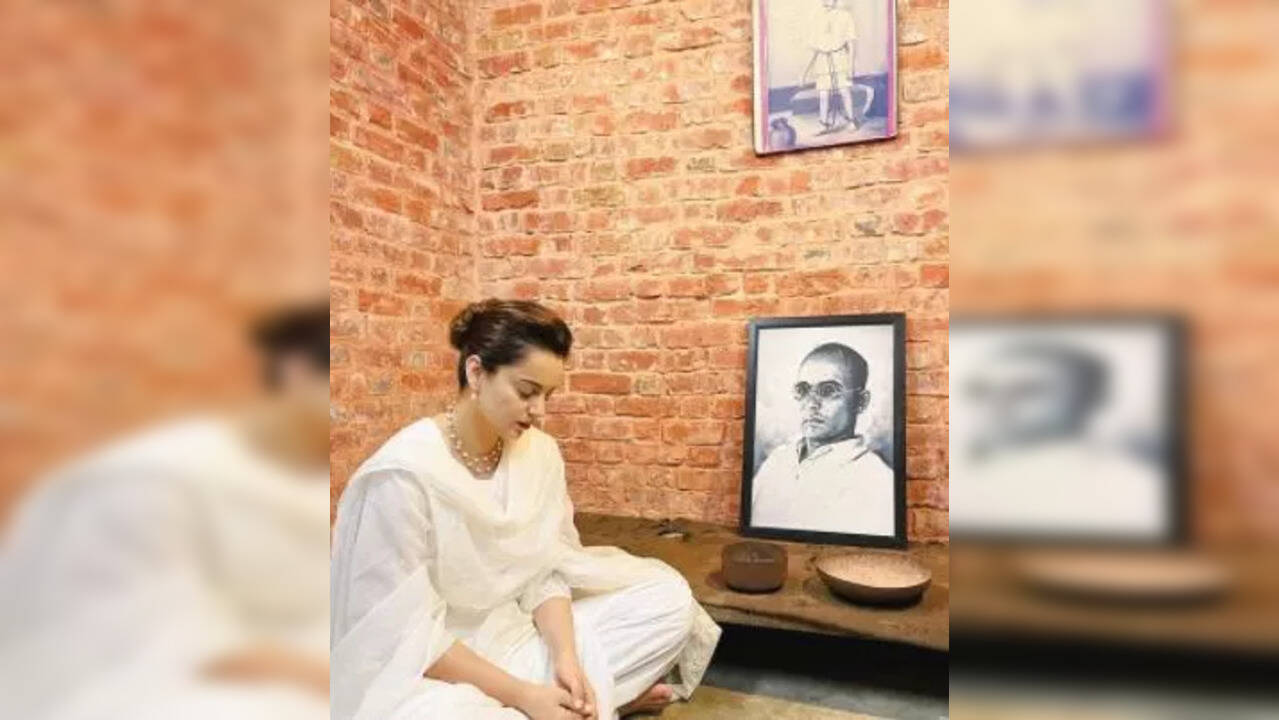 Kangana Ranaut visits Veer Savarkar's cell