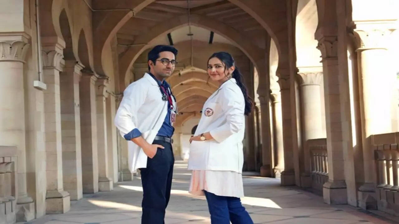 Ayushmann and Rakul in Doctor G