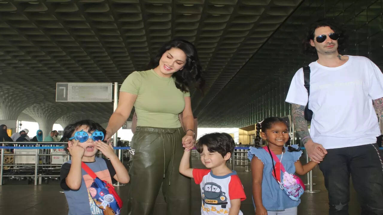 Sunny Leone with family