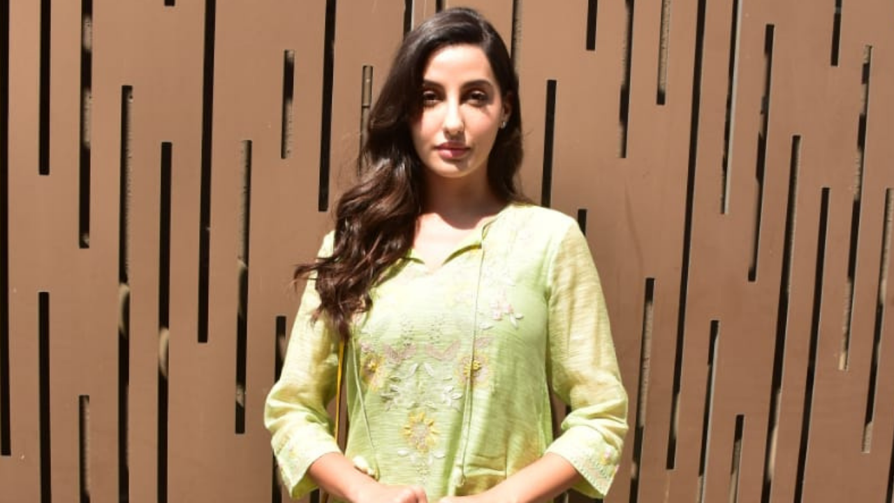 Nora Fatehi suit