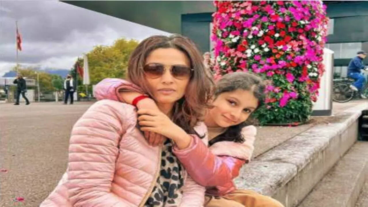 Namrata Shirodkar and daughter Sitara