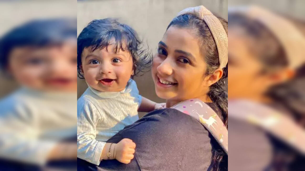 Shreya reveals face of her newborn