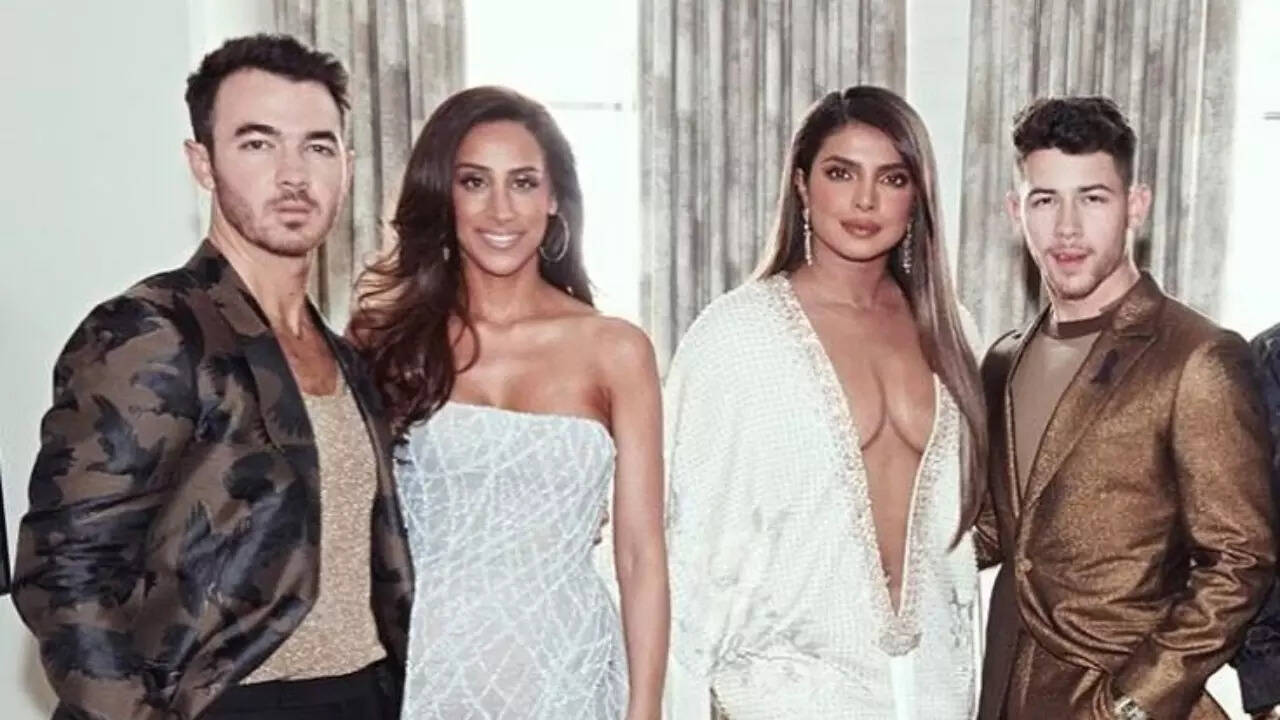 Priyanka with the Jonas family