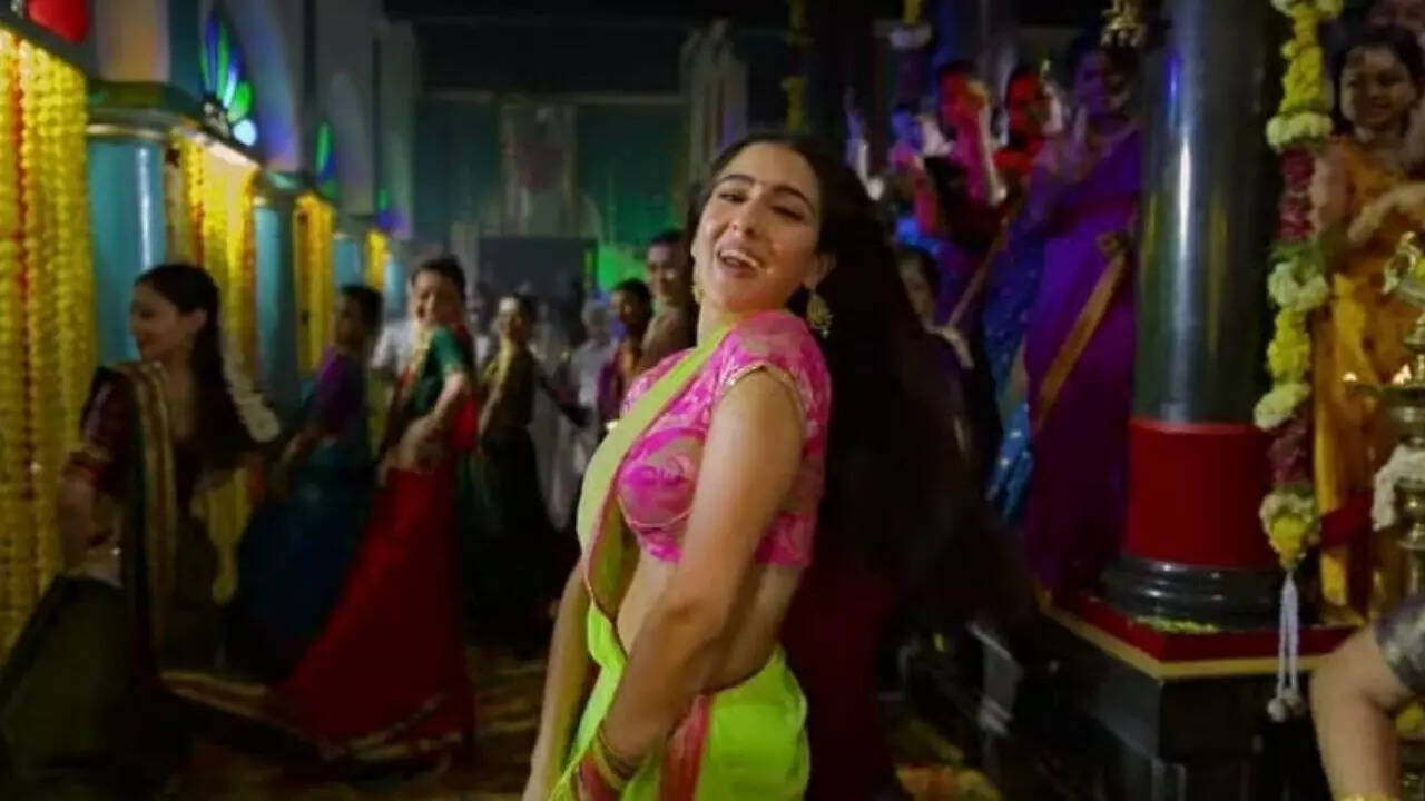 Sara Ali Khan in chaka chak