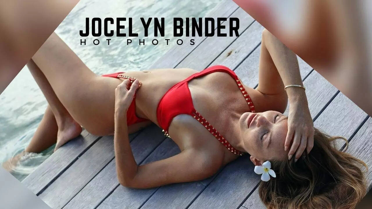 Jocelyn Binder's hot bikini photos