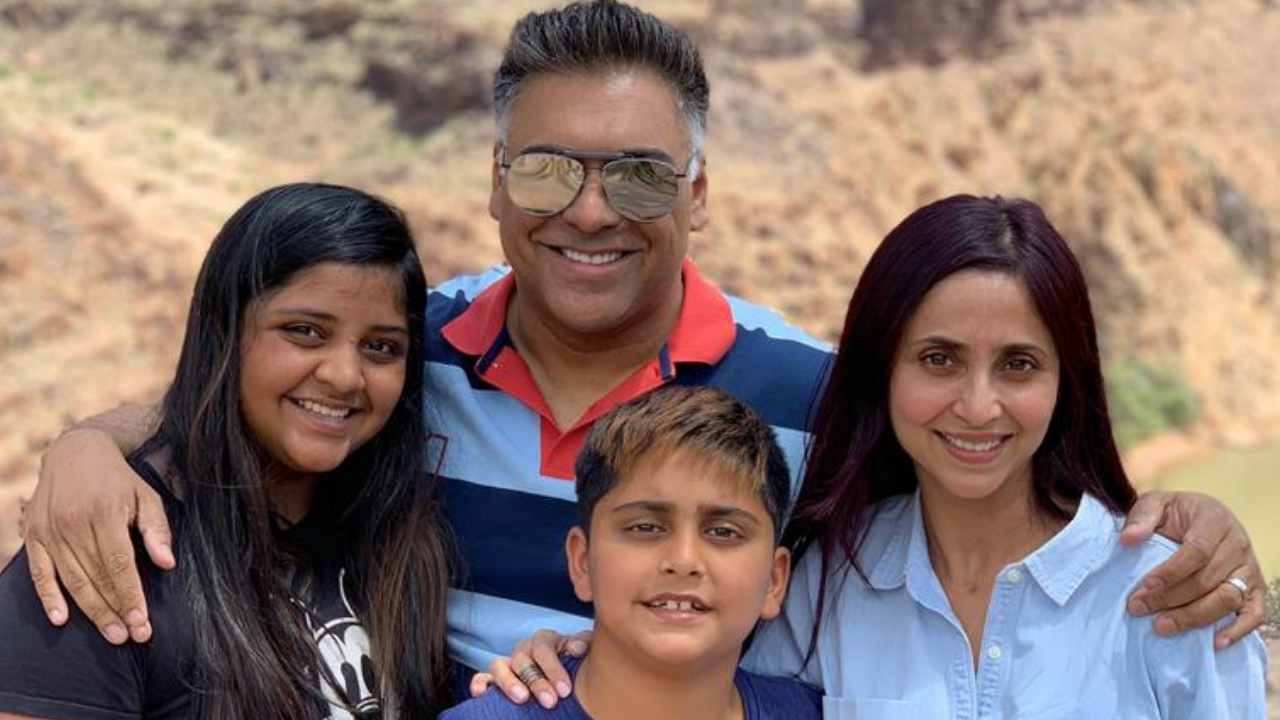 Ram Kapoor home family