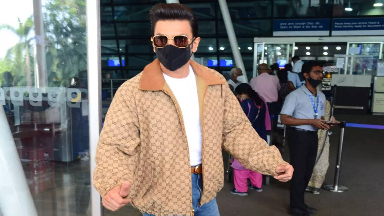 Ranveer Singh's airport look