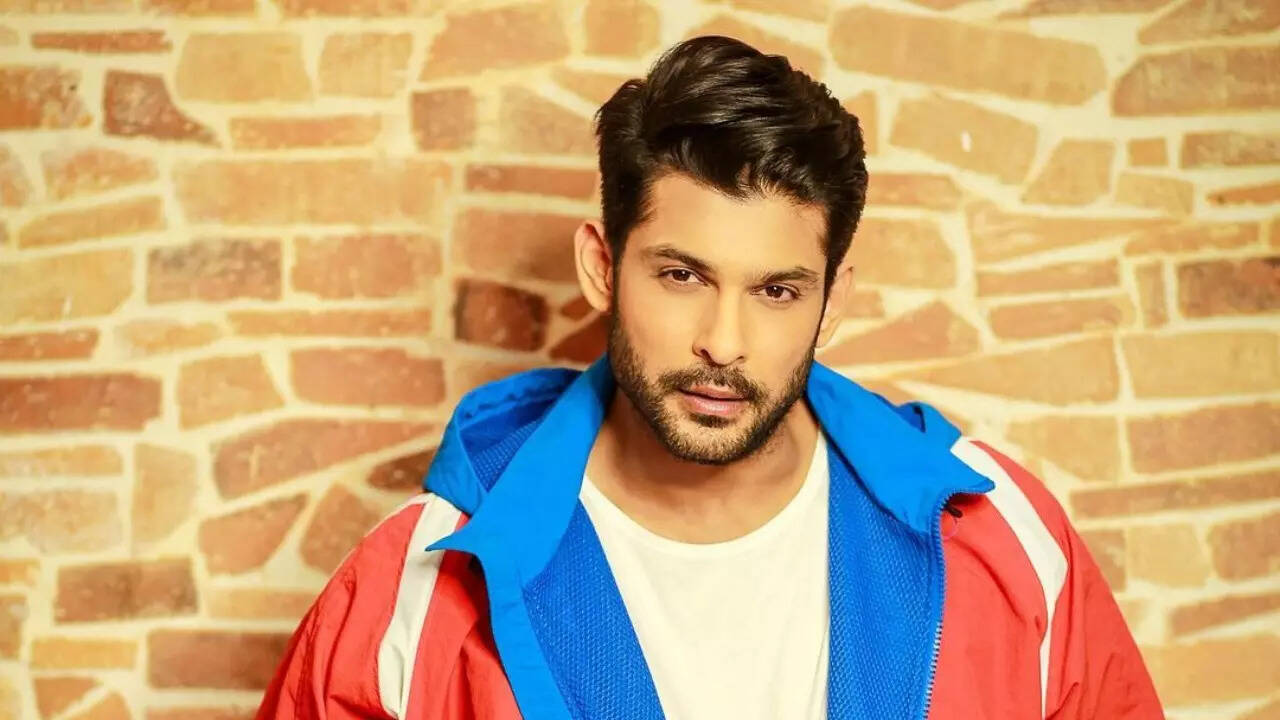 Sidharth Shukla birth anniversary: Vindu Dara Singh recalls how the late actor was possessive about his fans