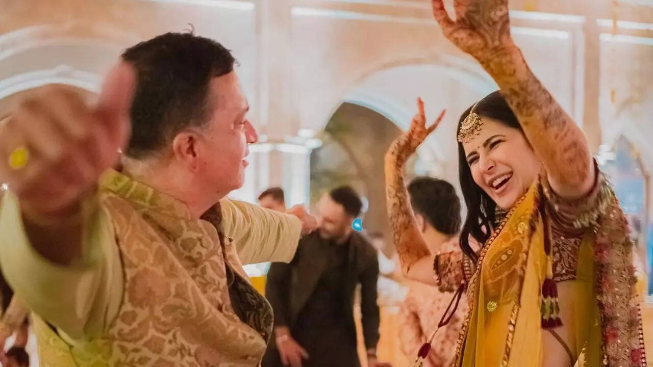 Katrina Kaif dances her heart out with Vicky Kaushal's father Sham Kaushal at their mehendi ceremony - PHOTOS