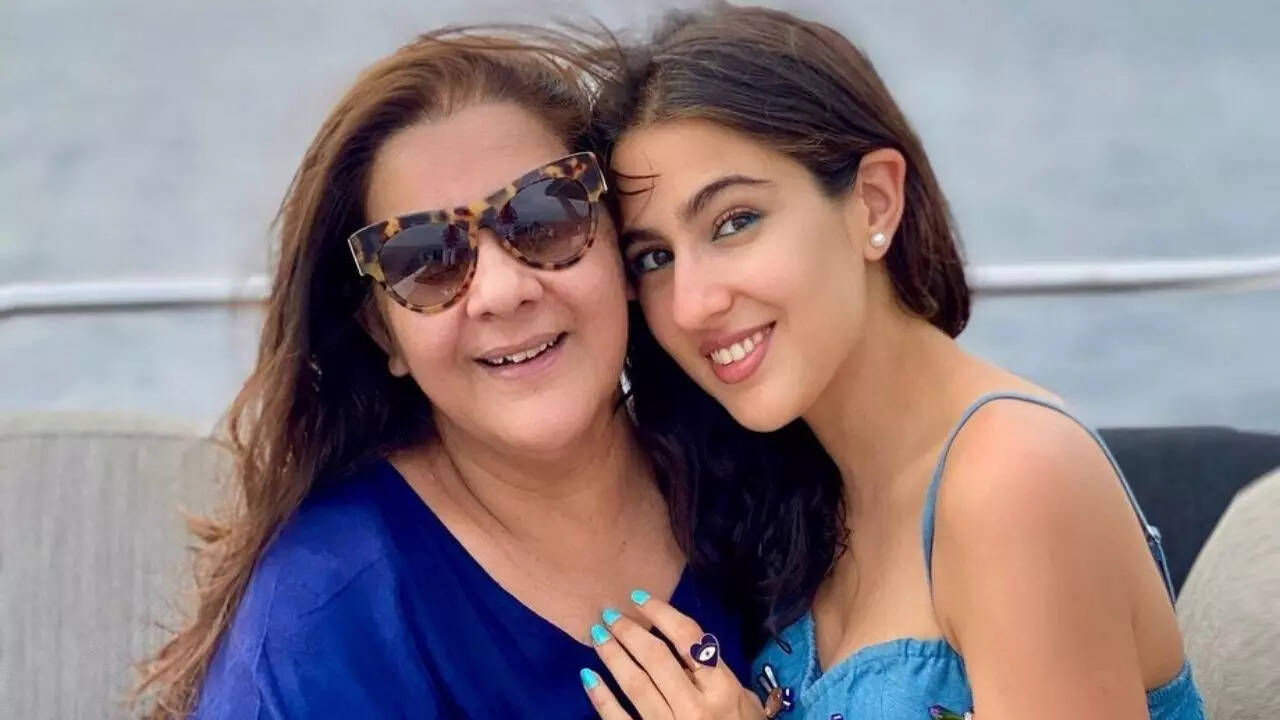 Sara Ali Khan and Amrita Singh