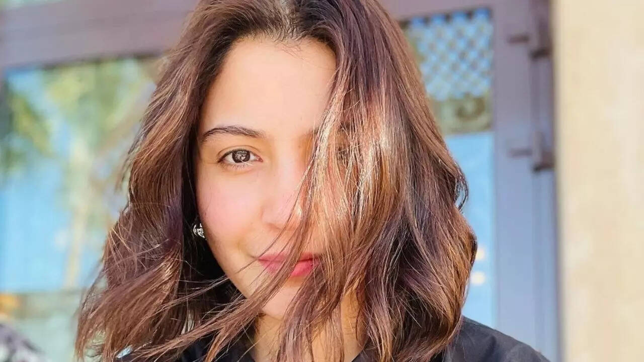 Anushka Sharma's sun-kissed selfies are a treat!