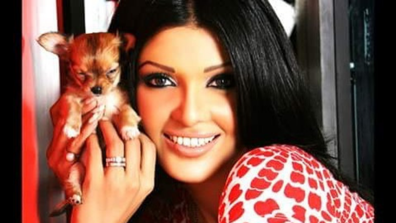 Koena Mitra speaks about industry groupism