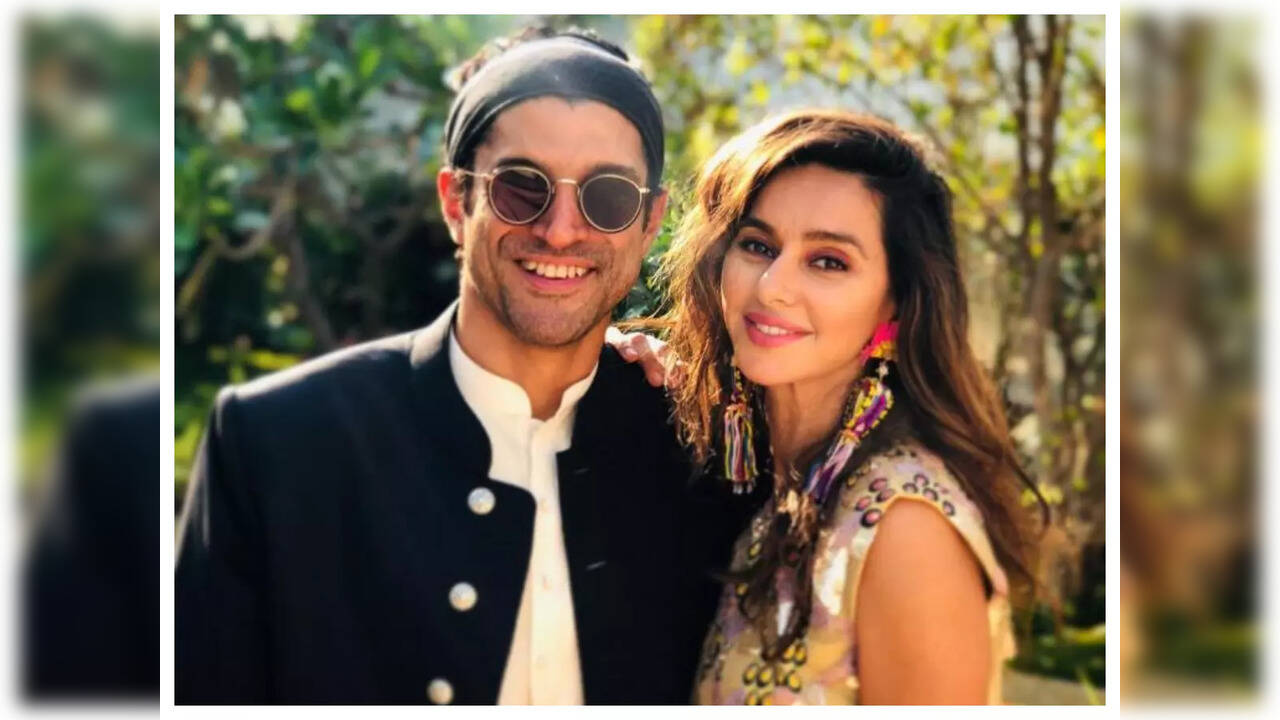 Farhan Akhtar to tie the knot with girlfriend Shibani Dandekar in March at a five-star hotel?