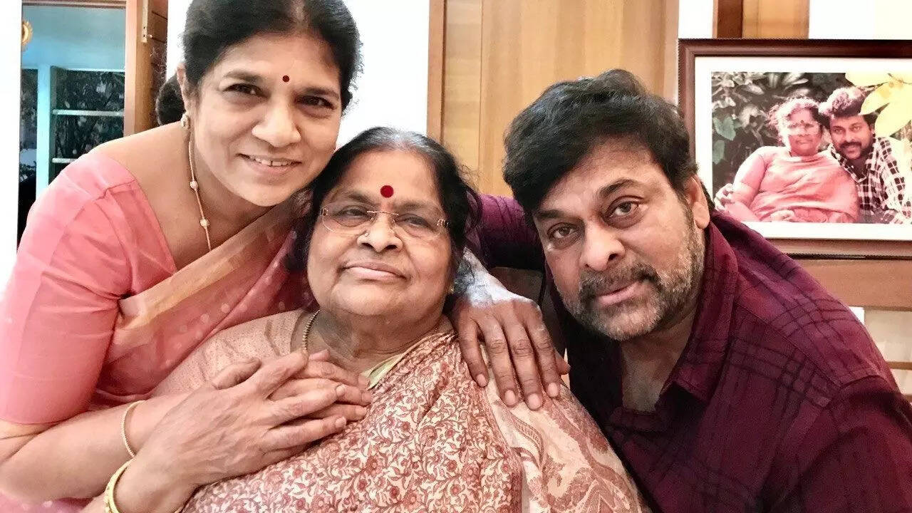 Chiranjeevi shares the sweetest post on mom's birthday