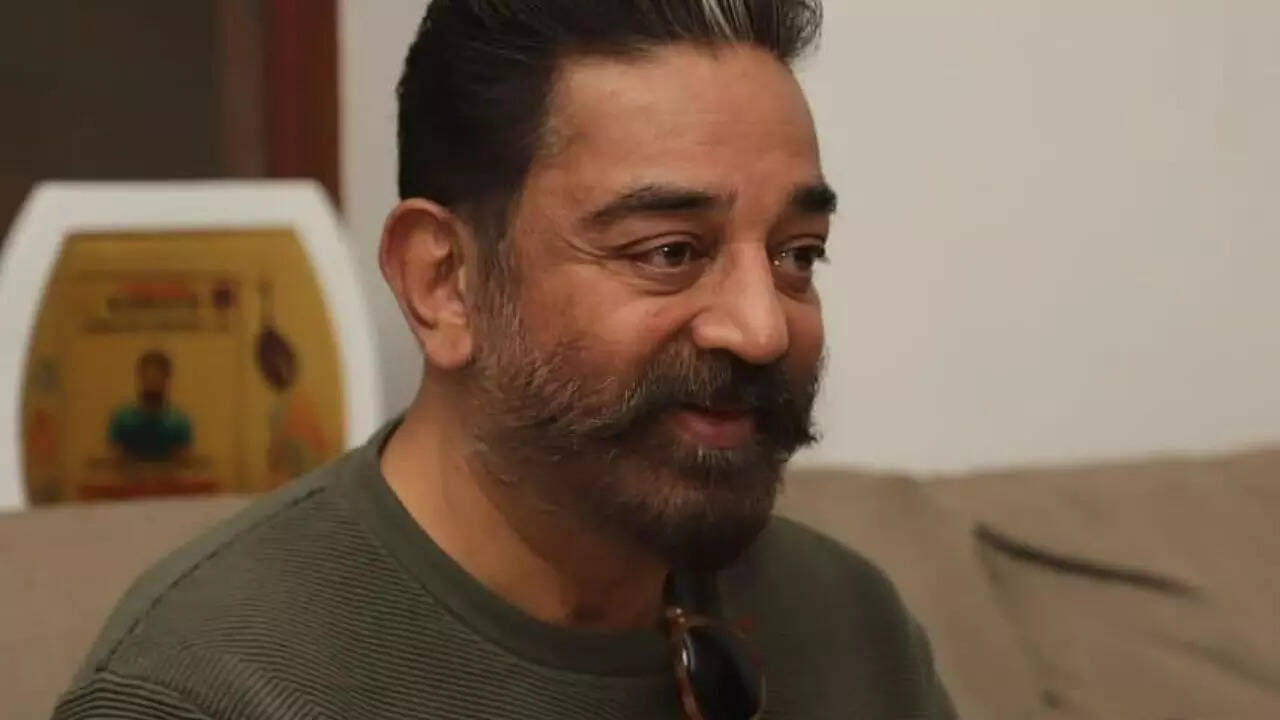 Kamal Haasan marks Mahatma Gandhi's death anniversary