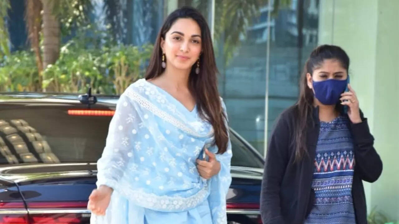 Kiara Advani blue kurta