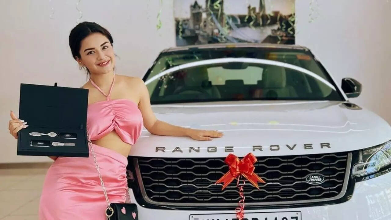 Avneet Kaur buys new car