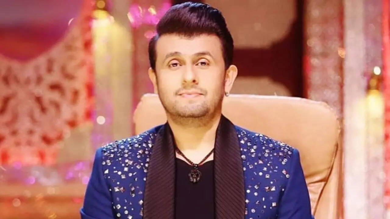 Sonu Nigam reveals why he chose to sing for Aamir Khan’s Laal Singh Chaddha