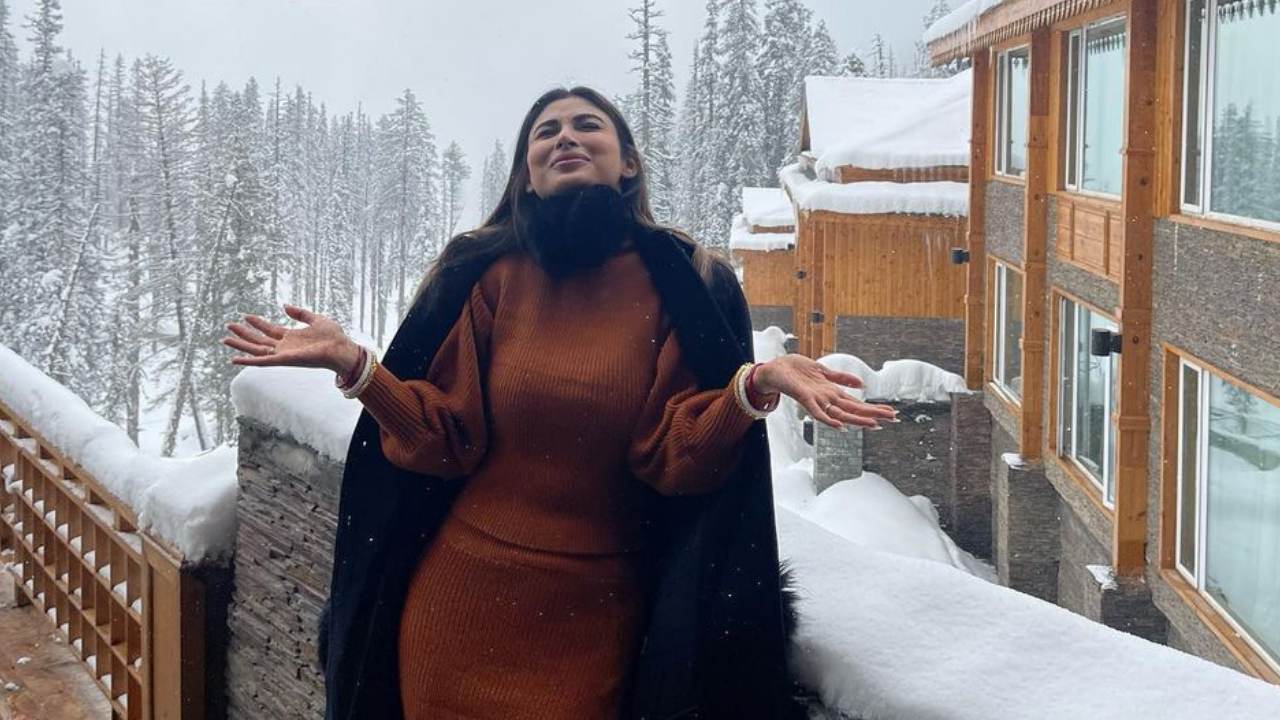 Mouni Roy in Gulmarg