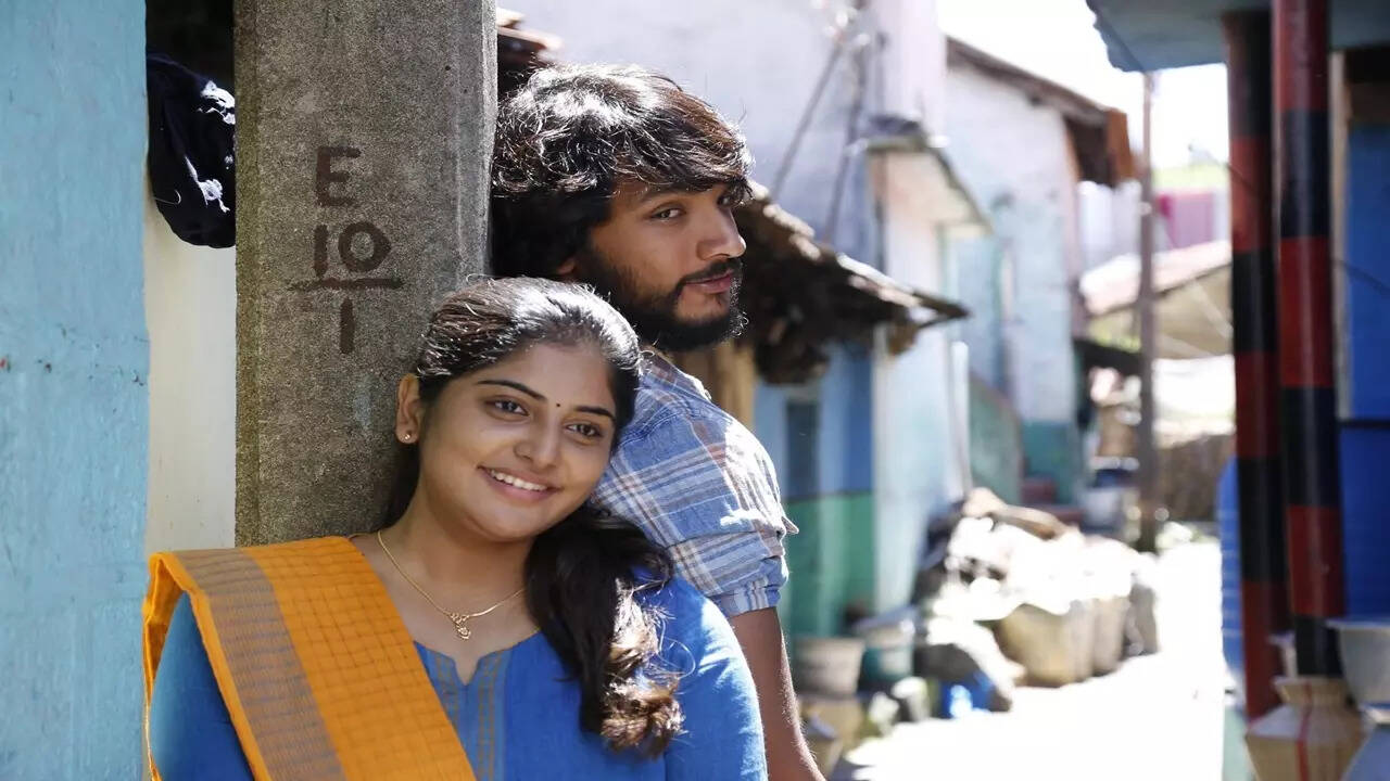 Gautham Karthik and Manjima Mohan