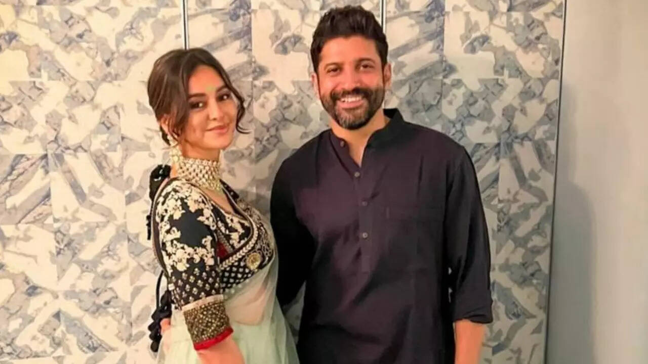 ​Shibani Dandekar with Farhan Akhtar