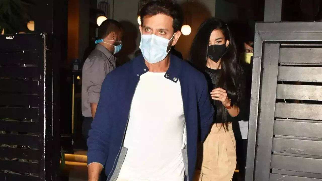 Hrithik Roshan cheers for rumoured GF Saba Azad as she gears up for her concert with ex-boyfriend Imaad Shah