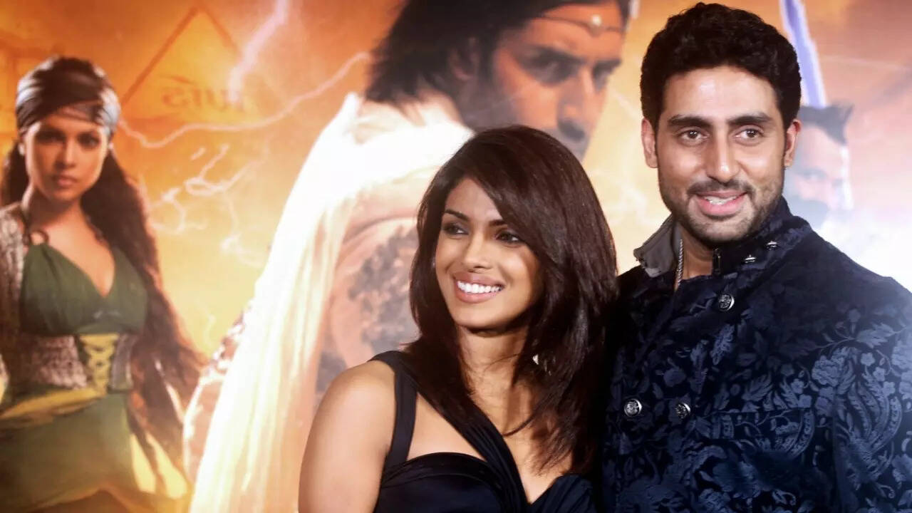 When Priyanka Chopra stole Abhishek Bachchan's phone and messaged Rani Mukerji 'I miss you, you wanna?'