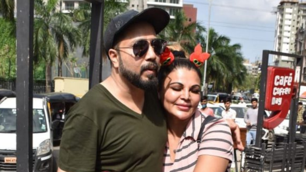 Mika Singh and Rakhi Sawant