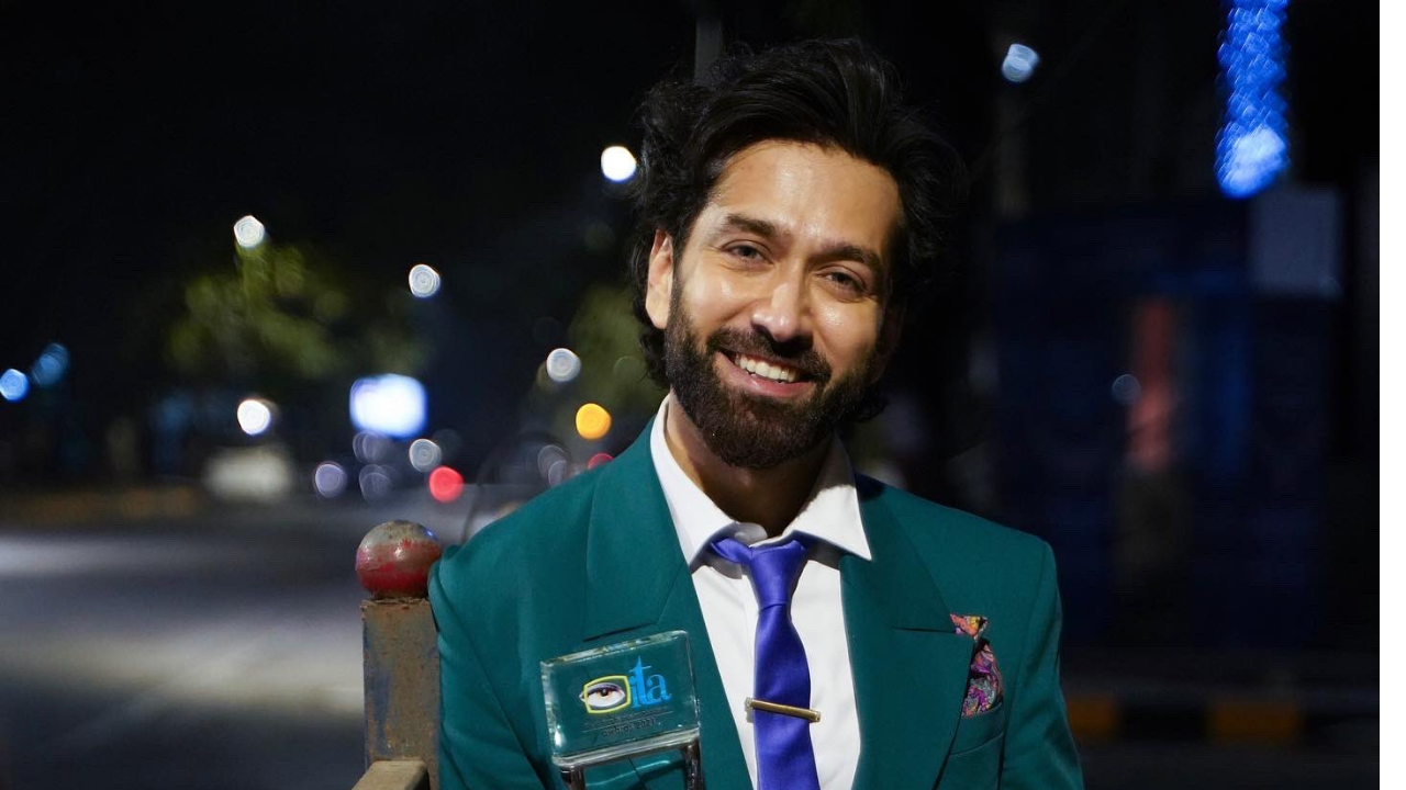 Nakuul Mehta received Best Actor (Critics) for his performance as Ram Kapoor in Bade Achhe Lagte Hain