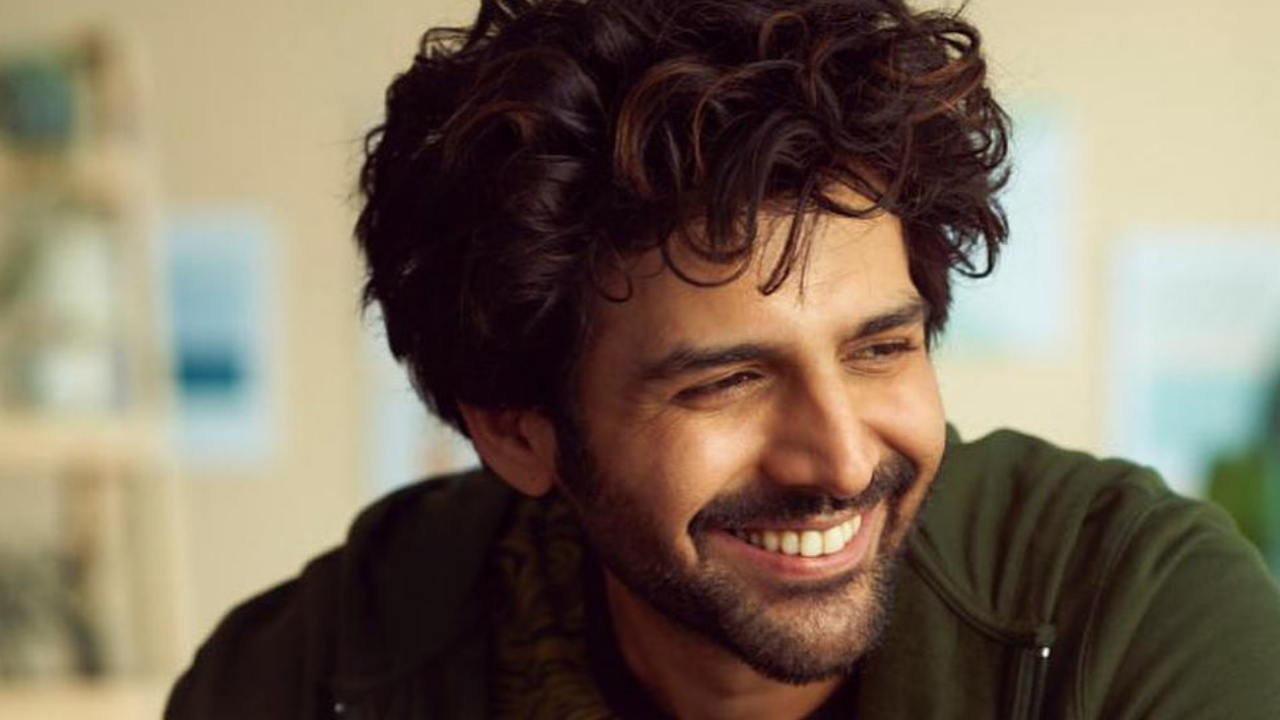 Kartik Aaryan's fan offered him Rs 20 crore to marry her