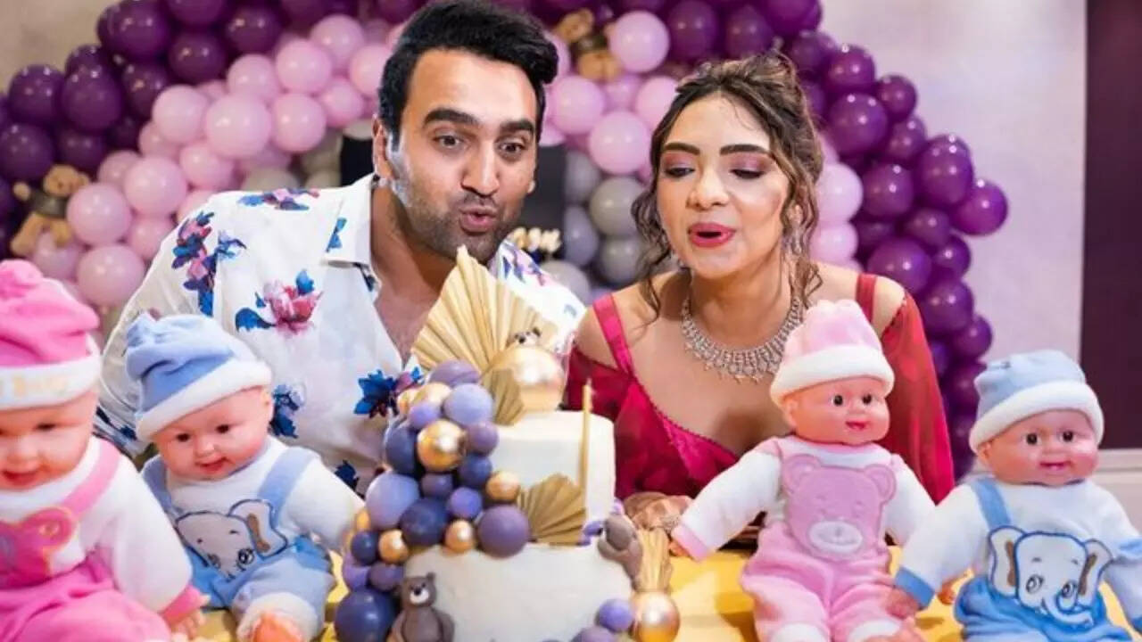 Pooja Banerjee blessed with baby girl