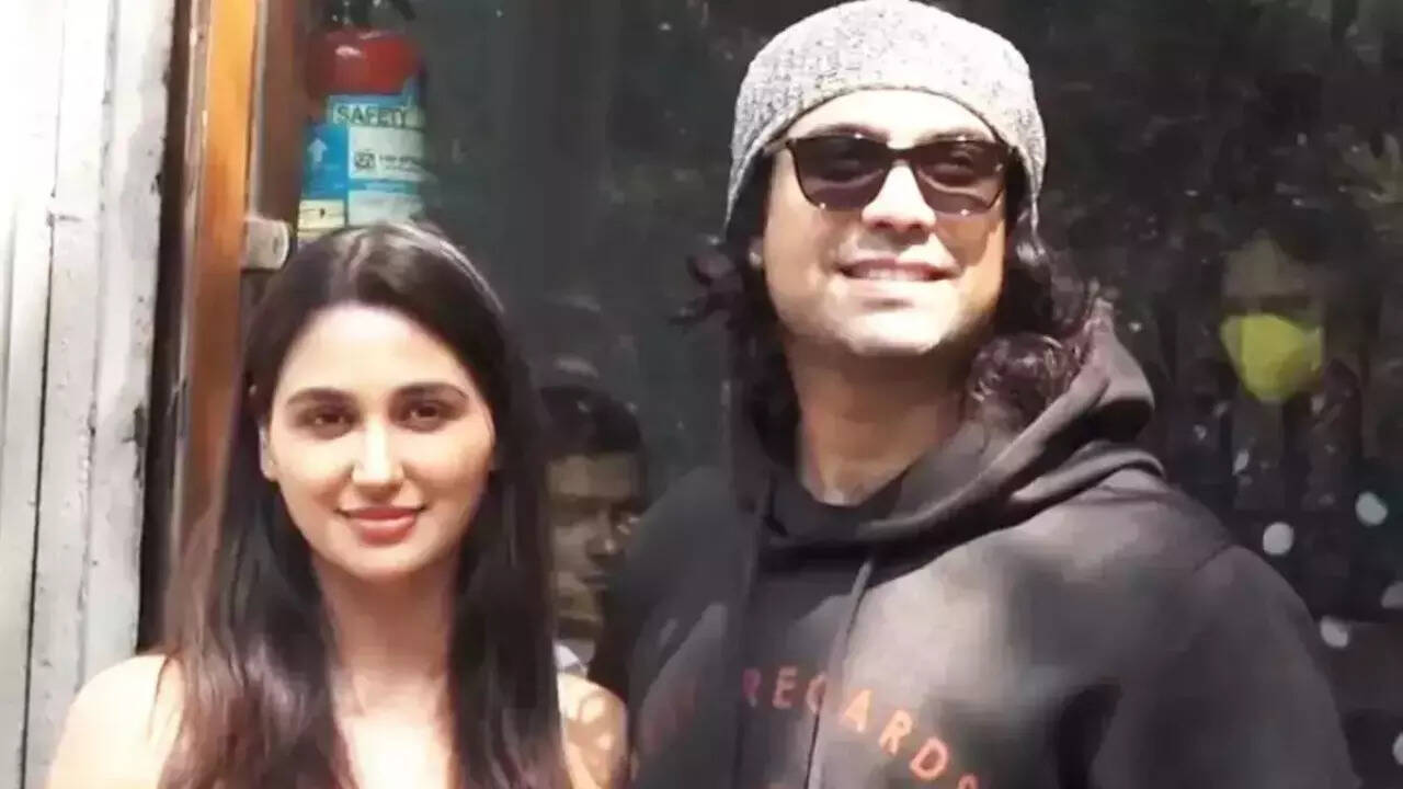 Jubin Nautiyal reacts to dating rumours with Kabir Singh actress Nikita Dutta: We don't want to become the subject of gossip