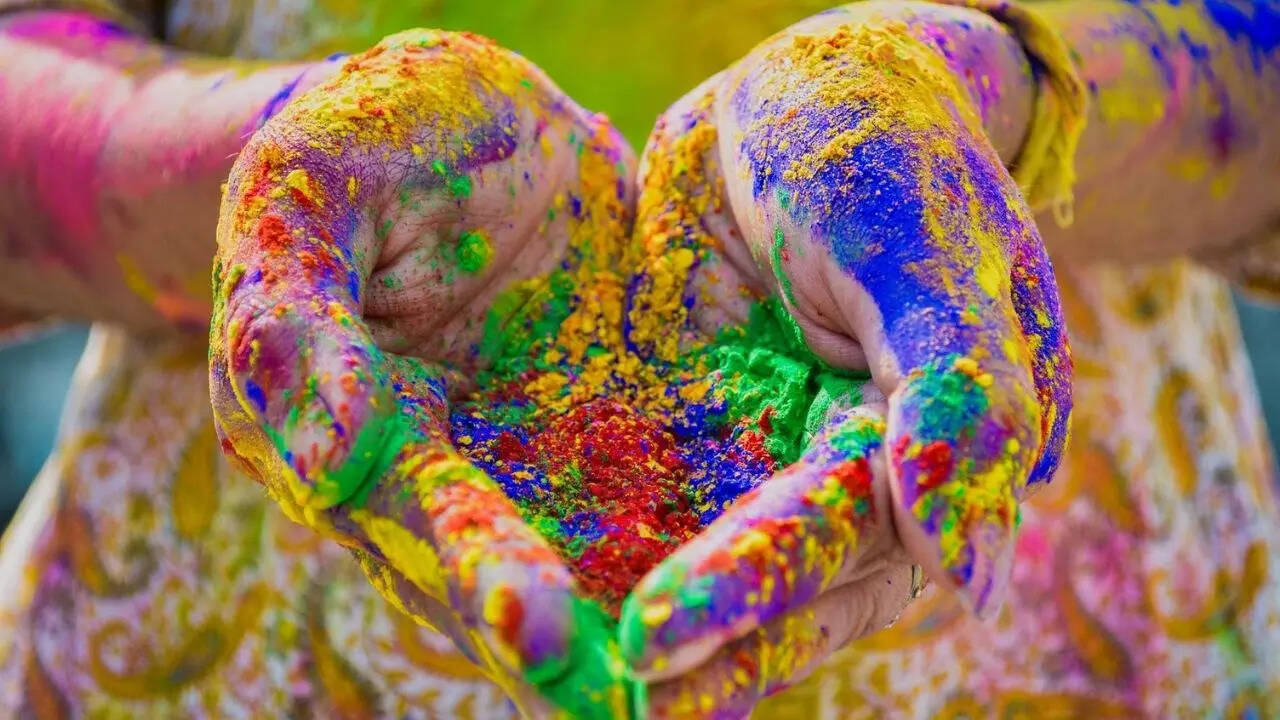 How to save your hair and skin from Holi colours