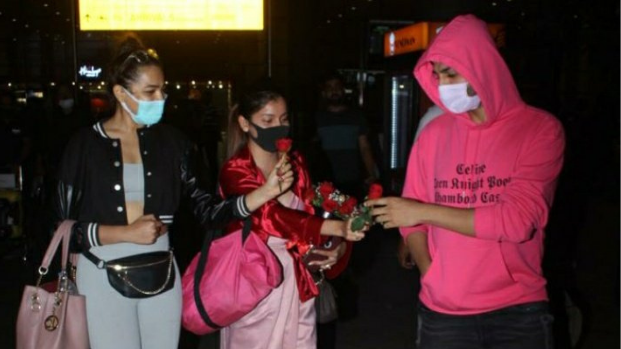 Kartik Aaryan was chased by fans at the airport