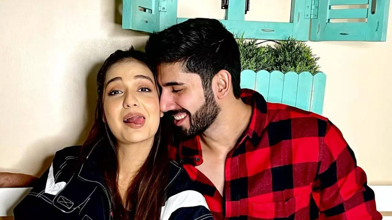 Varun Sood 'proud' of ex Divya Agarwal, here's why!