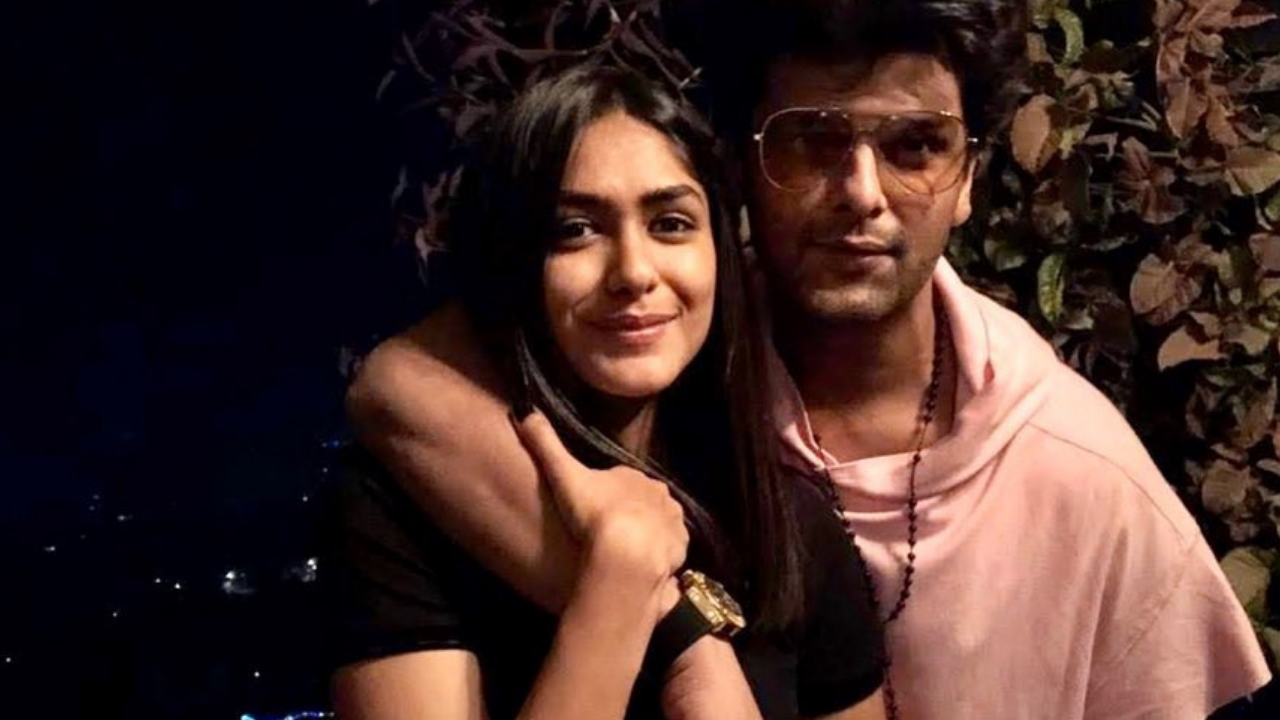 Kushal Tandon with Mrunal Thakur