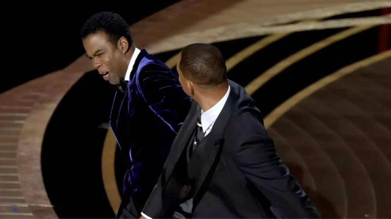 Will Smith smacks Chris Rock