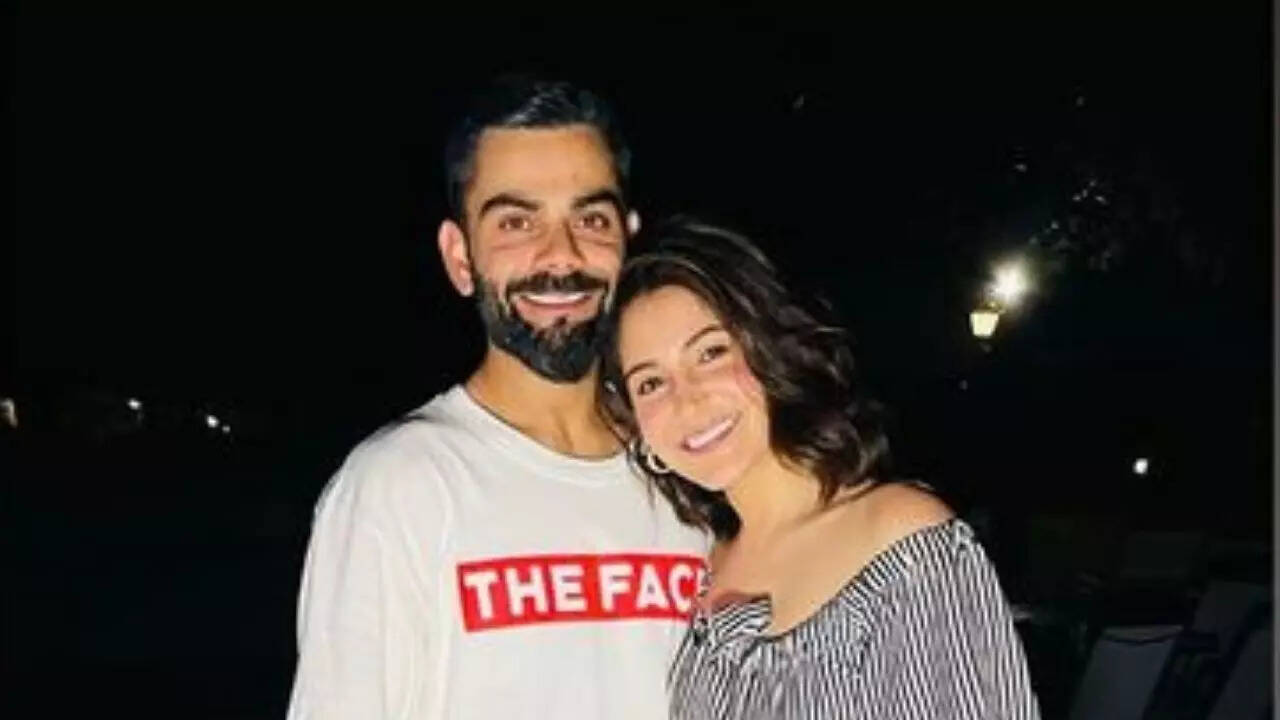 Virat Kohli and Anushka Sharma's new selfie