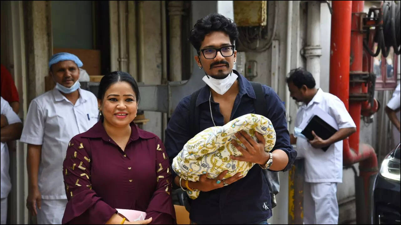 Bharti, Haarsh spotted with newborn child